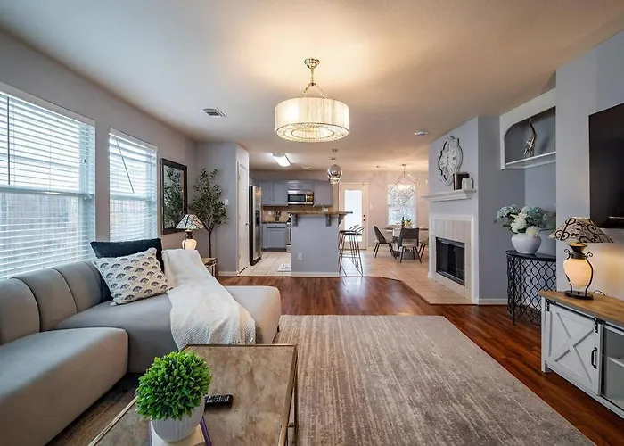 Cozy 3 Bedrooms House - Feel Like Home