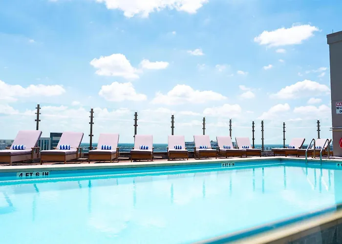 Blossom Hotel Houston, Curio Collection By Hilton