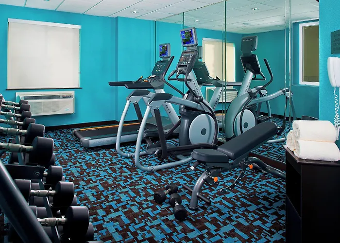 Fairfield Inn & Suites Houston Hobby Airport
